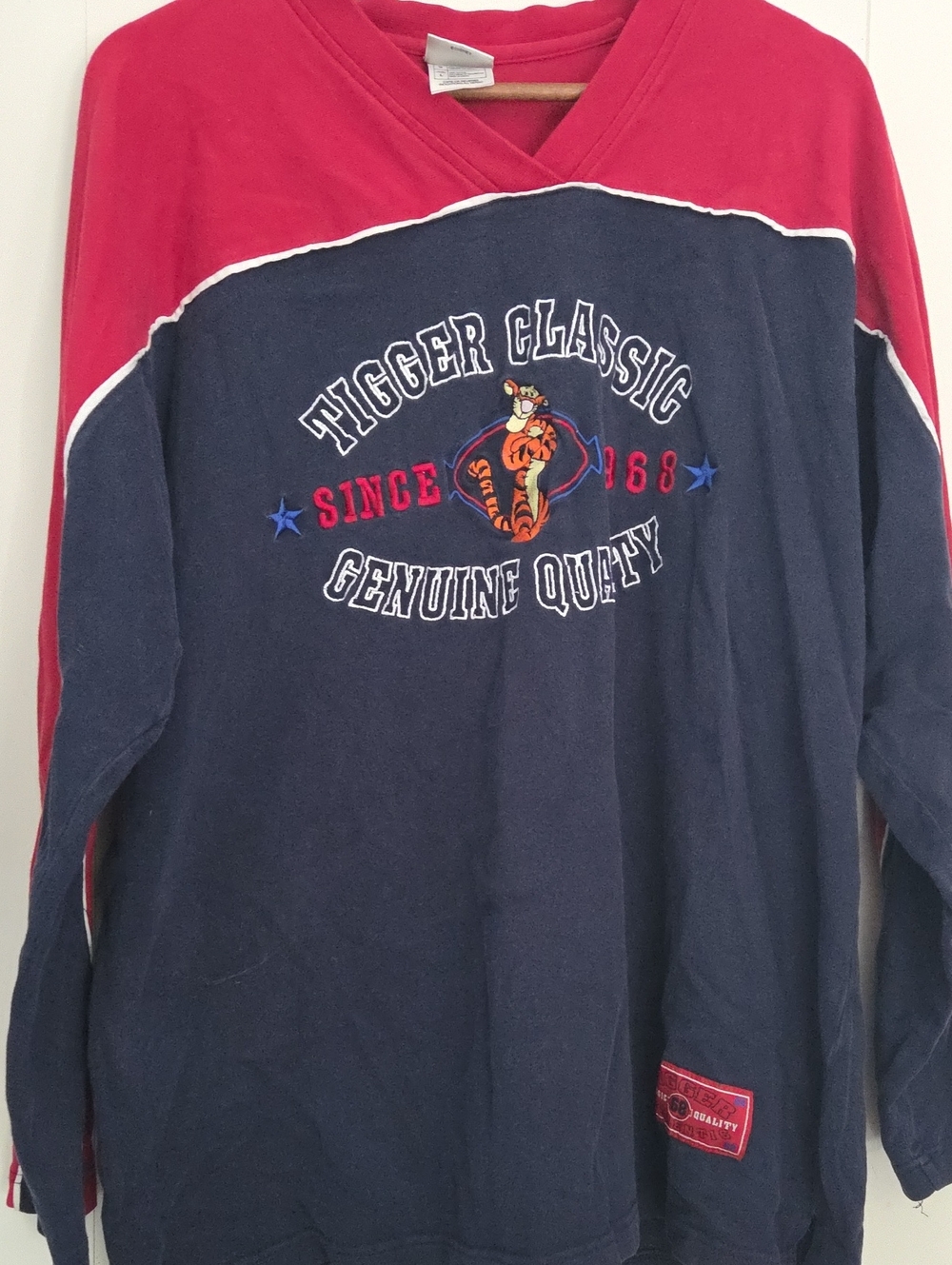 Tigger Classic Navy & Red V-Neck Sweatshirt